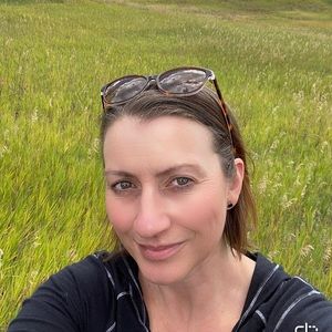 CLOSET CLEARING SALE